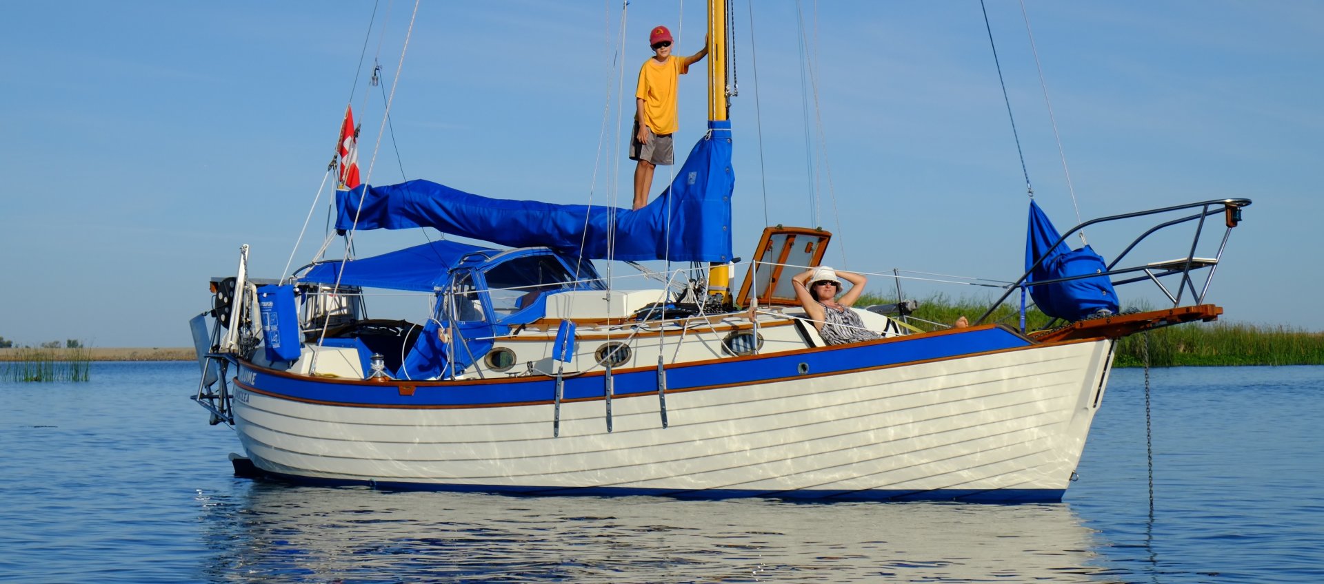 Plume under sail at Isla Coronado (Mexico)